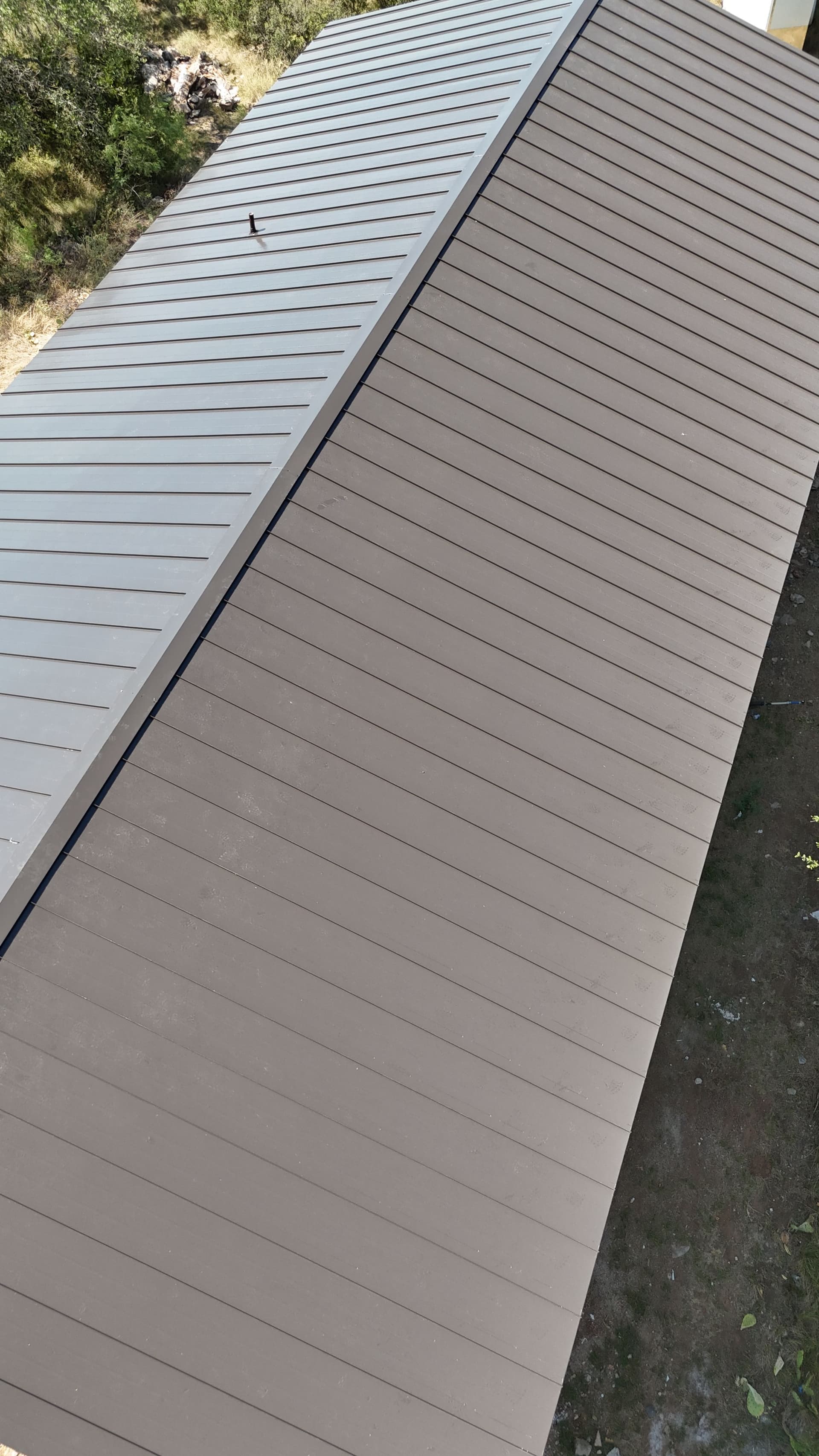 Gallery photos for Standing Seam Metal Roof Built Strong and Clean: Image #2