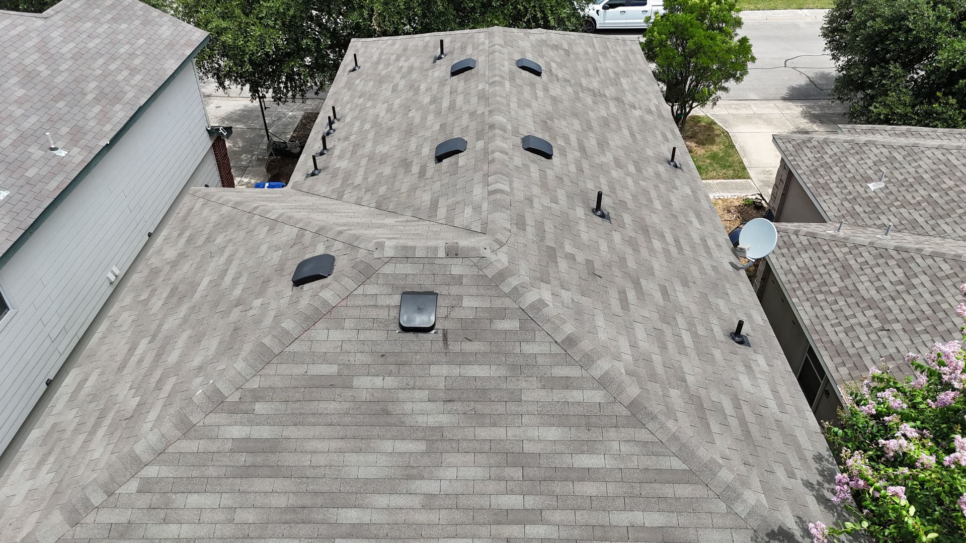 Gallery photos for Fast Reroof That Kept a Home Sale on Track: Image #1